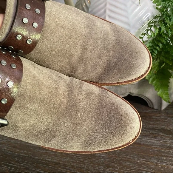 ✨Sofft Adena Slip On Backless Bootie Block Heel Mules Clogs Taupe Suede Sz 8.5 M - Picture 9 of 12